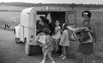 Lola Antón, Francesc Grau, Montse Tapias, Gemma Grau, Pepita Pallisa. Igualada, 11 d'agost de 1968 (Foto: Jordi Viñals)